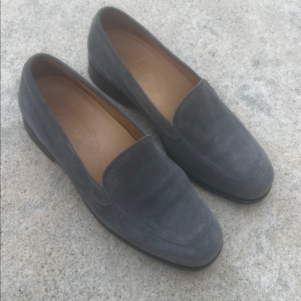 TOD'S Women's Grey Suede Apron Toe Loafer Shoes Size 6.5